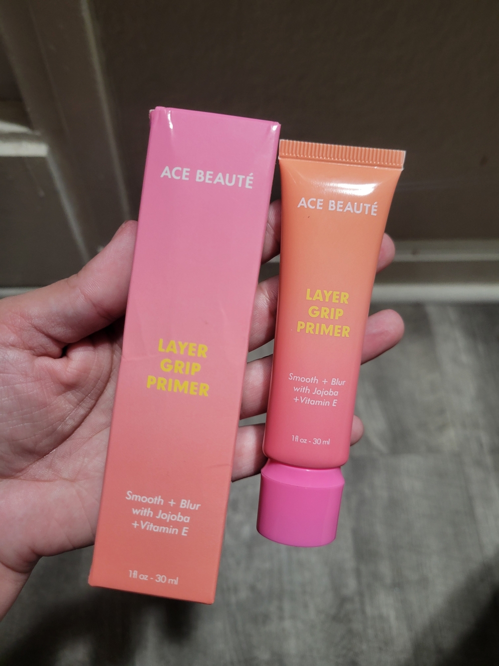 Ace Beauté Layer Grip Primer - Pink & Peach Gradient